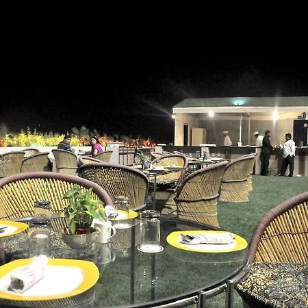 Hotel Jaipur Palace Eksteriør billede